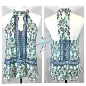 Francesca’s Blue Rain mint green scallop halter top size small